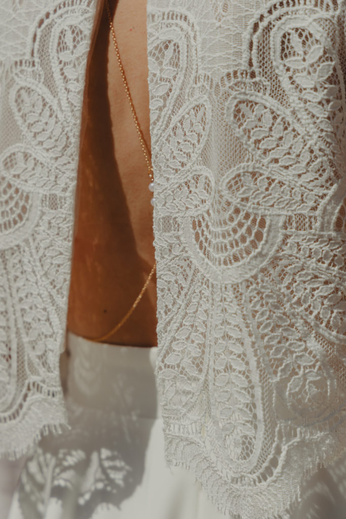 Photographe mariage lille détail robe de marié
